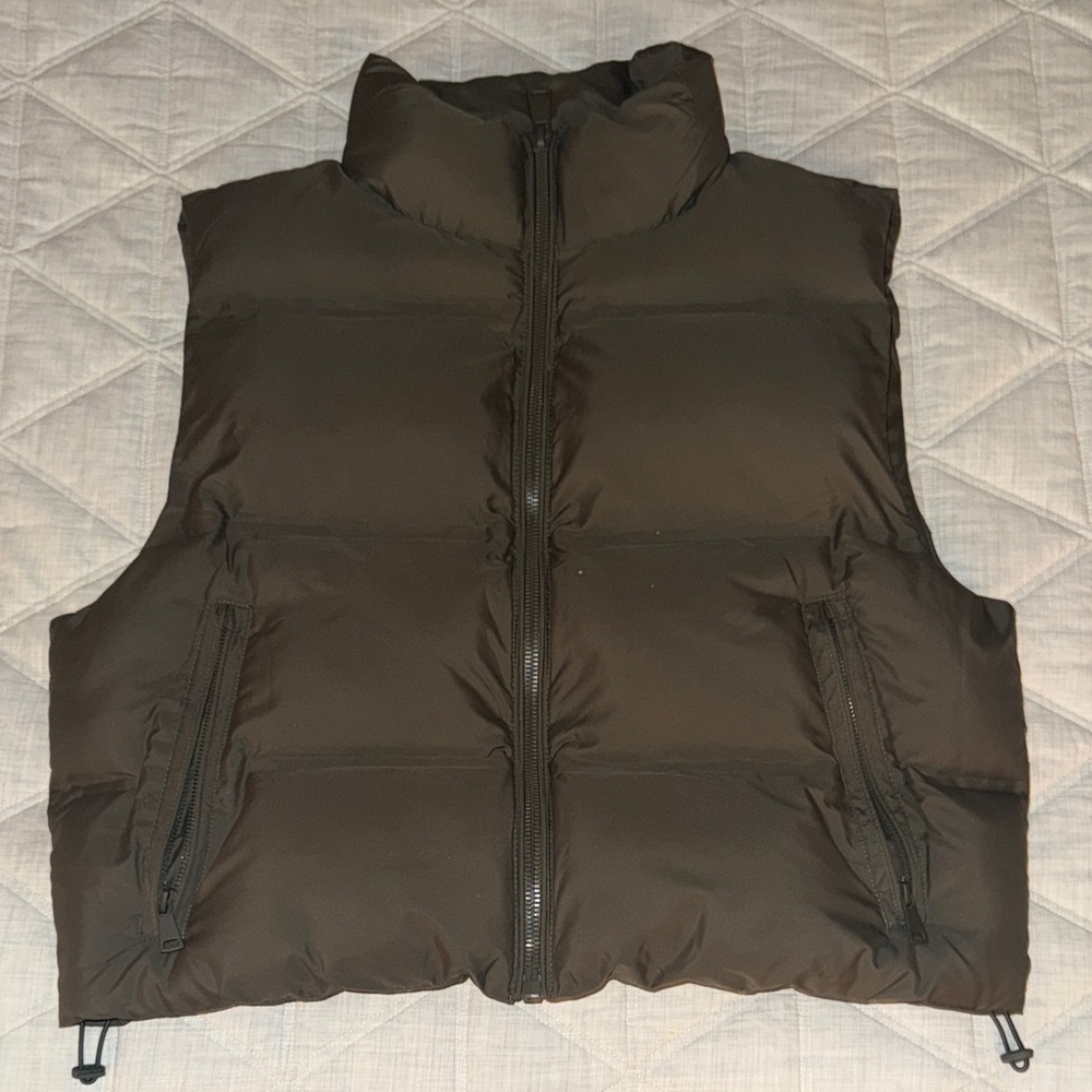Zara women’s puffer vest